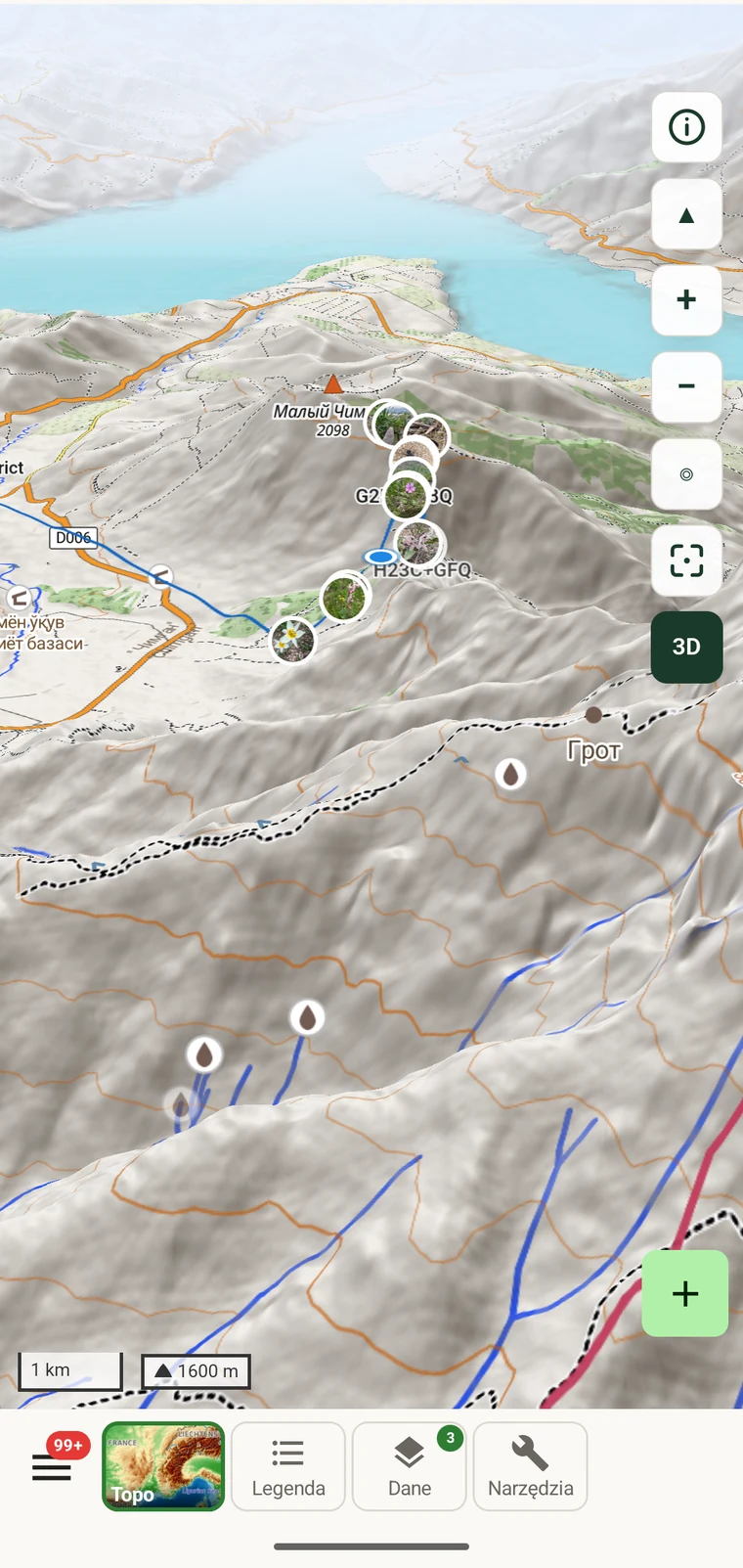 Widok terenu 3D z pochyloną mapą topograficzną