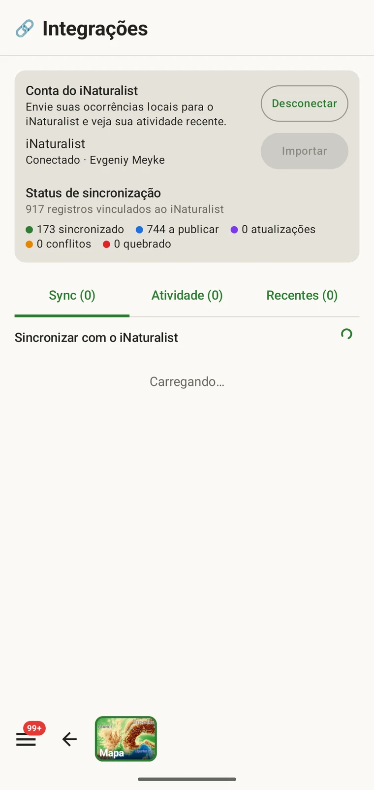 Hub do iNaturalist mostrando a conta conectada, as contagens de status de sincronização e a lista de registros prontos para enviar