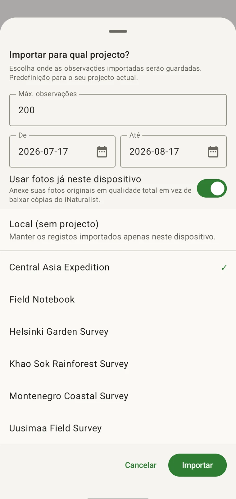 Painel de importação do iNaturalist com um número máximo de observações, um intervalo de datas de e até, um seletor da origem das fotos e uma lista de projetos para onde importar